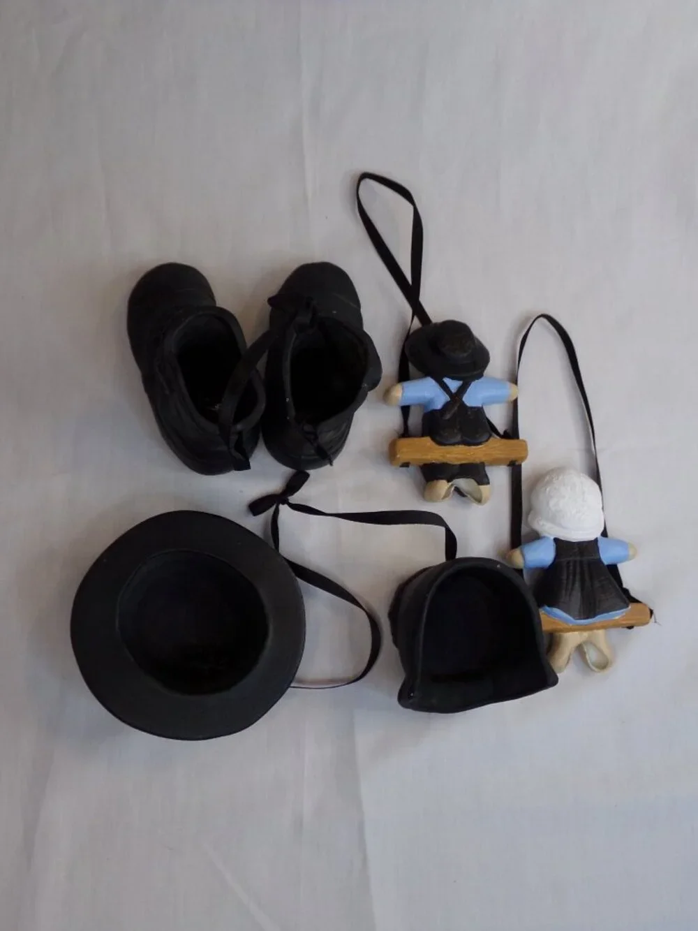 N/A amish hanging